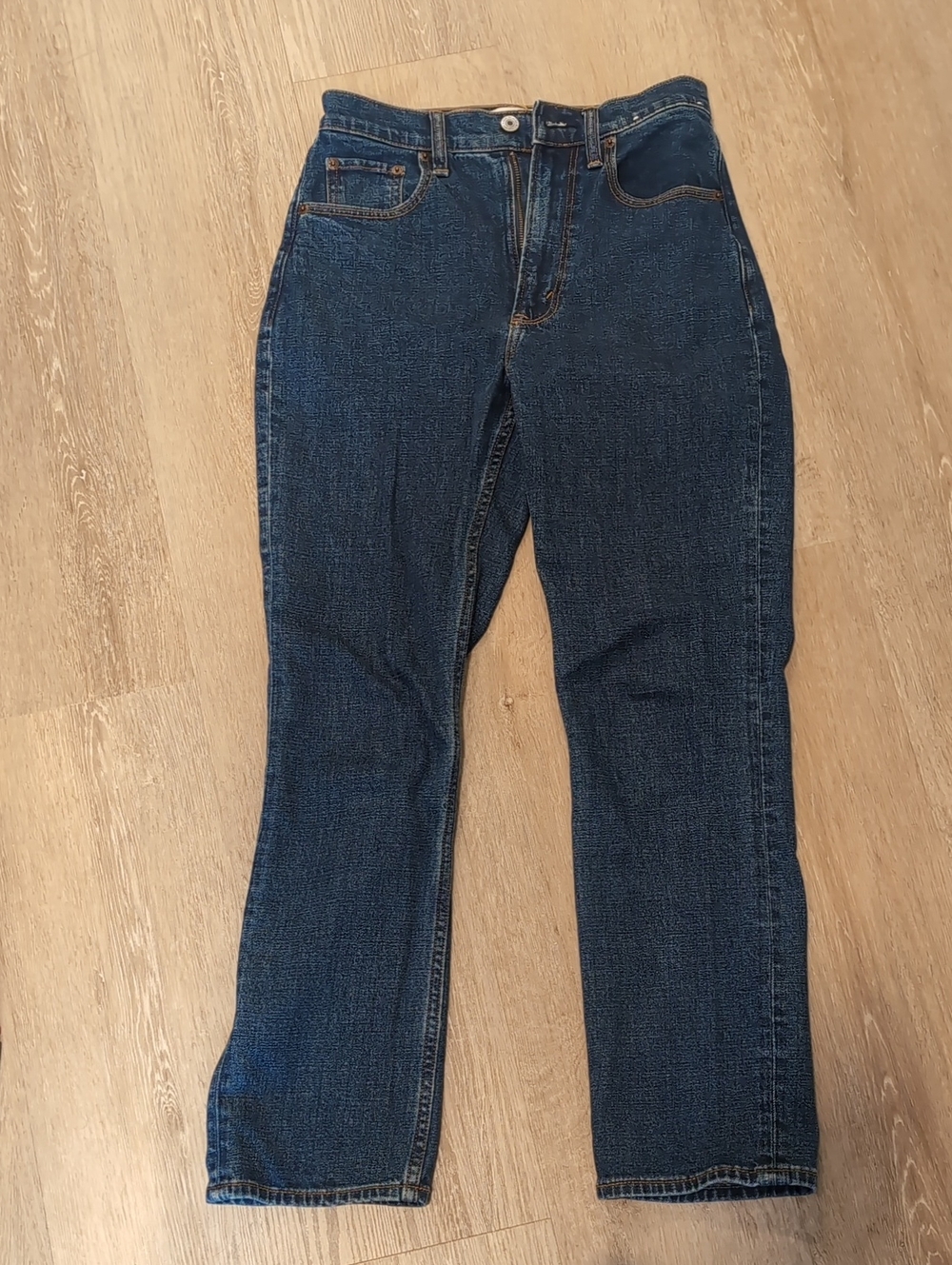 Abercrombie Ultra High Rise Ankle Jean